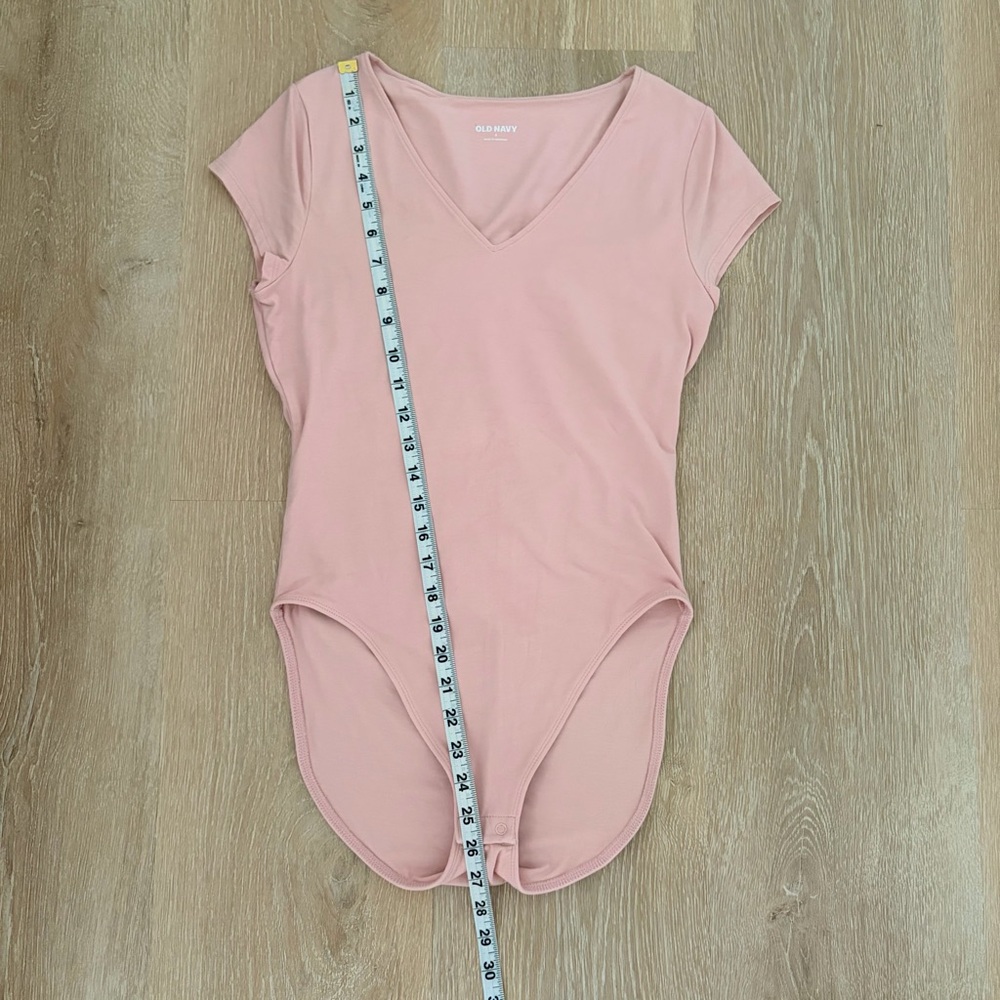 Set of 2- Old Navy V-Neck Short Sleeve Bodysuit Dusty Pink & White - Size Small - Picture 6 of 12
